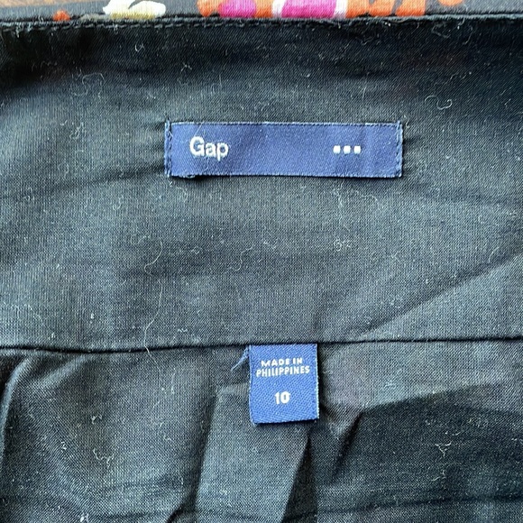 The GAP DRESS Floral print size 10 lined. Sleeveless zipper on side Elastic TOP - Picture 6 of 7